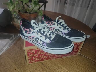 Vans Kid Girl Shoes SZ 6 - Animal Gradiant Lilac Ros Used