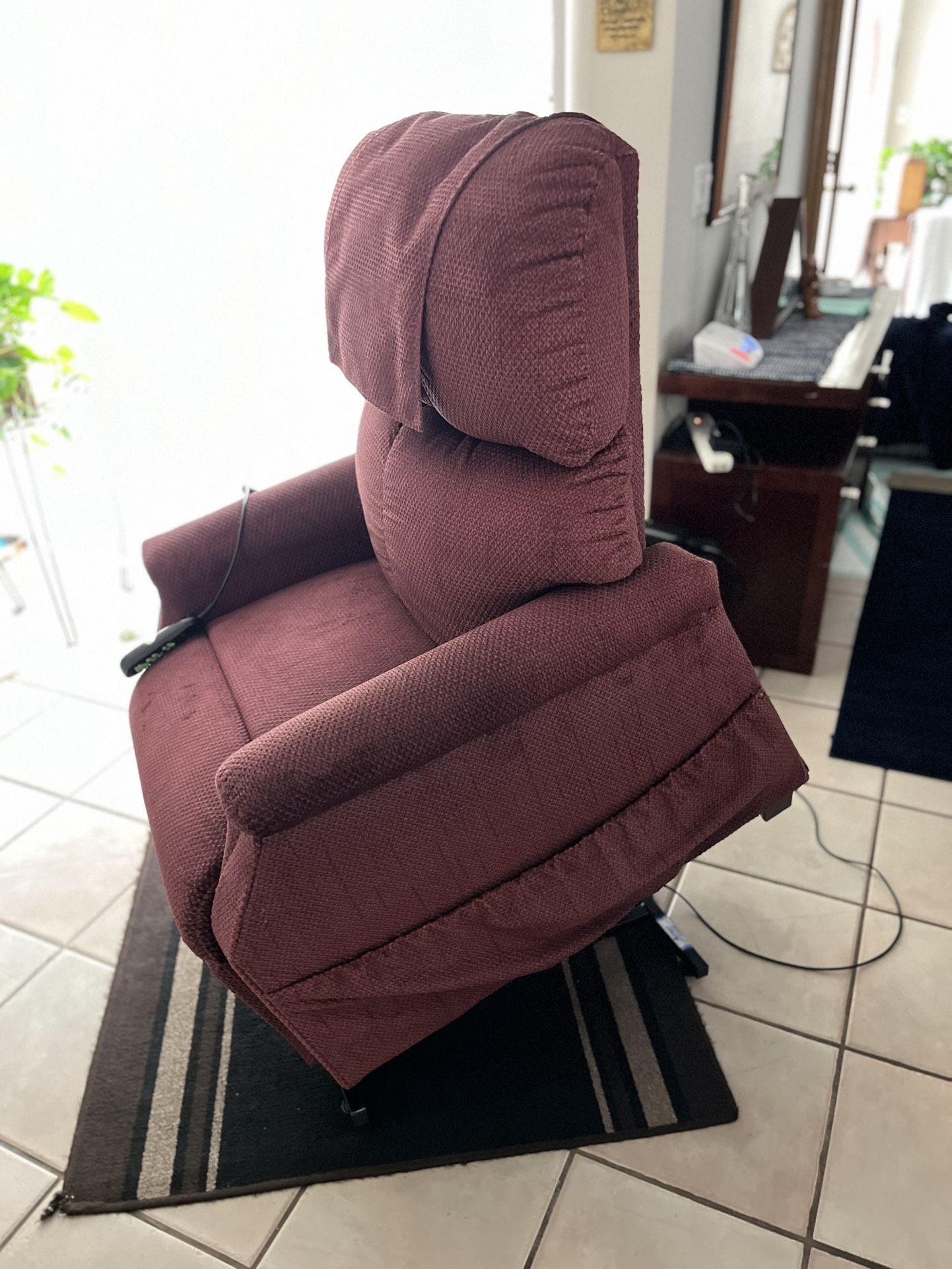 FIRM. PRICE !!!!!!!GOLDEN TECHNOLOGY POWER LIFT CHAIR RECLINER PR505m INFINITE ♾️ POSITION ZERO GRAVITY EXCELLENT CONDITION