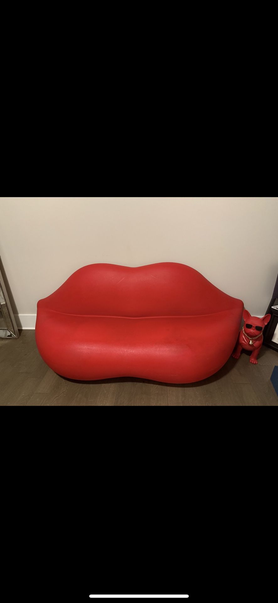 Bocca Lip Shaped Sofa