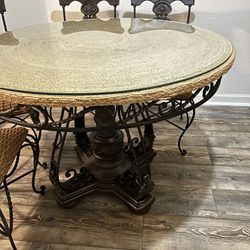 DINNING TABLE AND CHAIRS