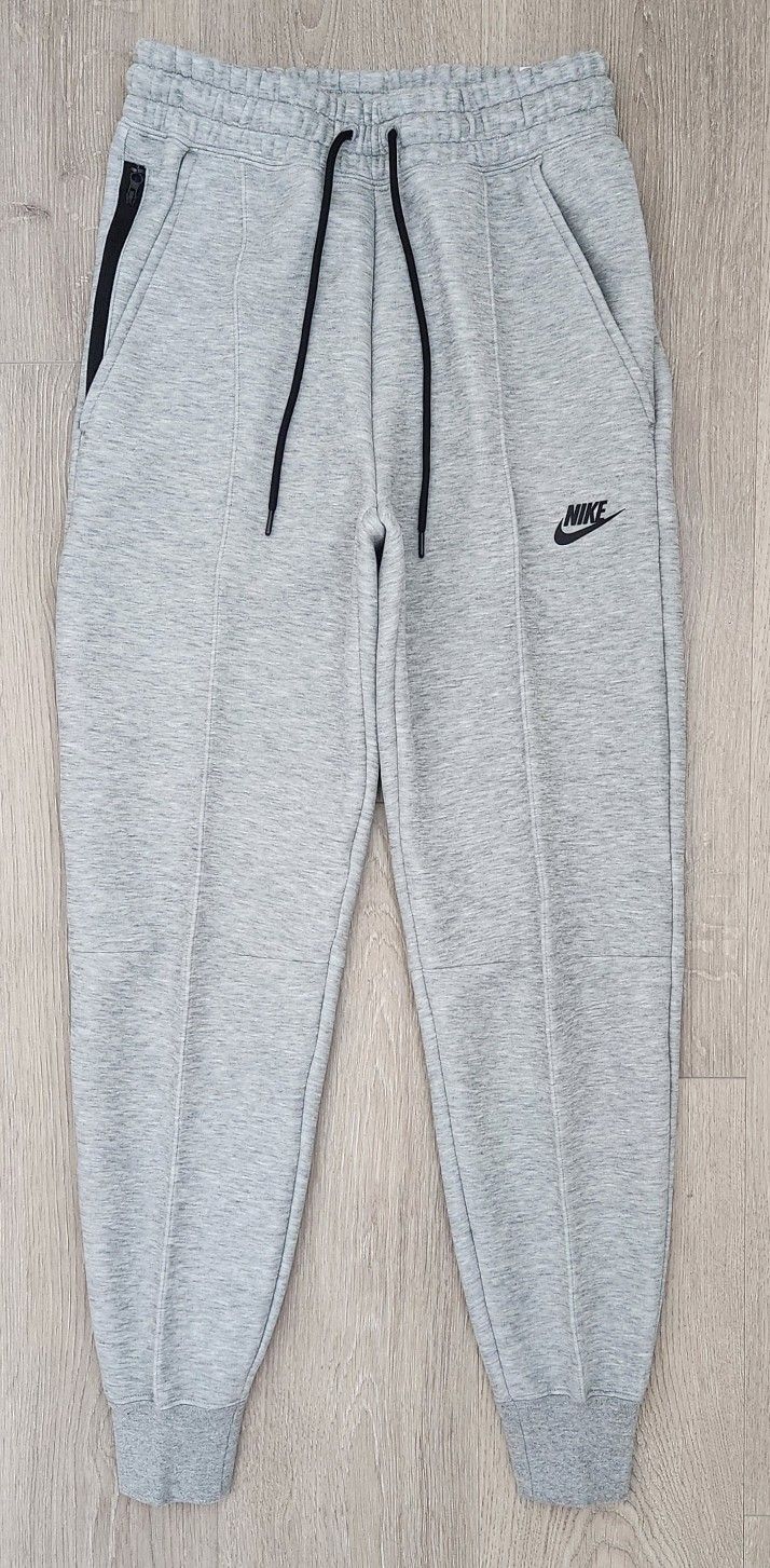 Nike Sportswear Tech Fleece Mid Rise Joggers FB8330-063 Women’s Size Extra Small NWT MSRP $120