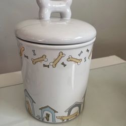 Canister. Stoneware – Dog Theme No Cracks Or Chips. Cash Only Pick Up In San Francisco.