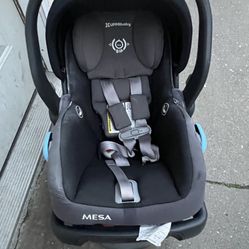 UPPA BABY  CARSEAT 