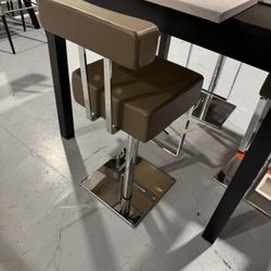 🔥 Modern Bar Stools – Set of 4 – Adjustable – Chrome Base 🔥