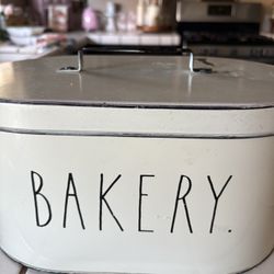 Rae Dunn Bakery Bread Box 