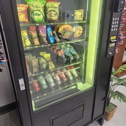Combo Vending Machine With Location 
