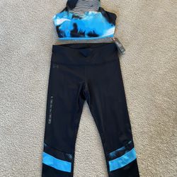 NWT Under Armour HeatGear Sports Set, Large
