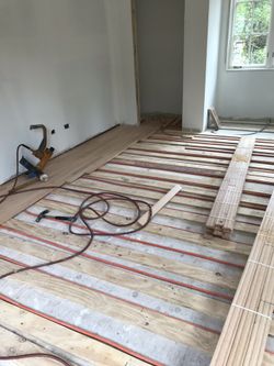 Stairs projects - instalations hardwood floor , laminate , prefinish , vinyl floor. Sanding staining. Coatings , refinishing .