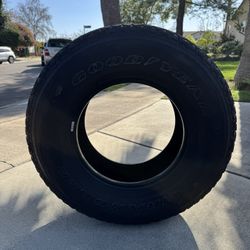 Single Tire 265/75/R16