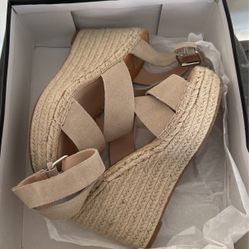 NIB Dolce Vita Wedge Sandals 8.5