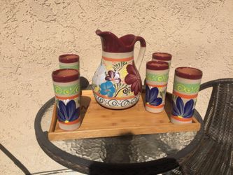 Jarra de Barro con vasos