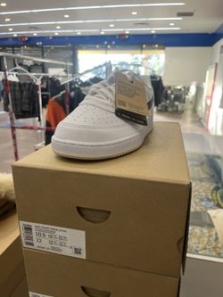 Men’s NIKE Size 10 1/2