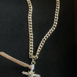 16-24” Cuban Link Chains And Pendant Combo. 