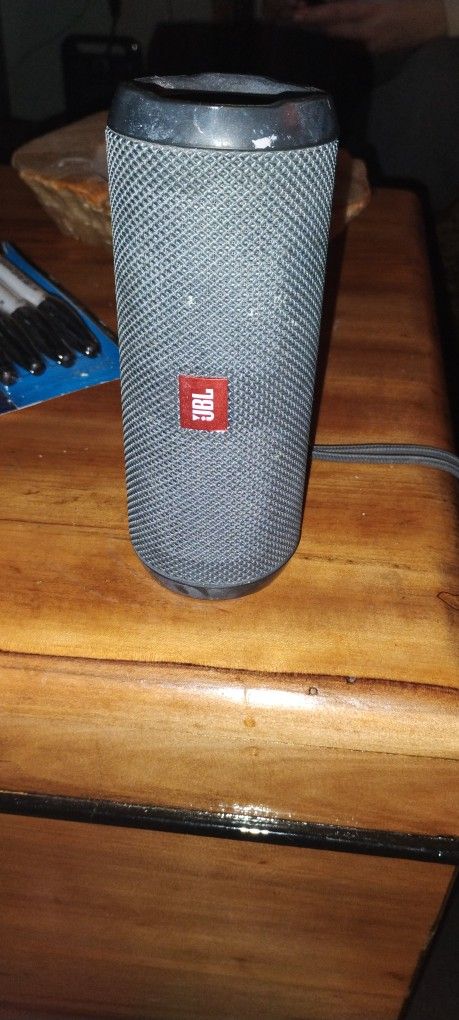 JBL Flip3 Essential