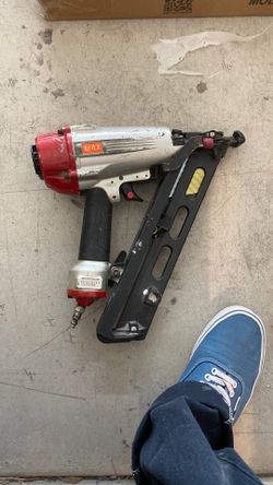 Max 15 Gauge Nail Gun