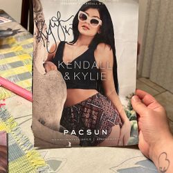 Kylie Jenner Autograph 