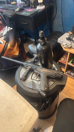 Painball gun and the tank