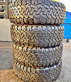 285/75/16 Bfgoodrich precio 220