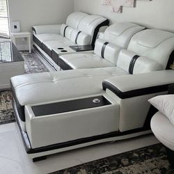 7 Piece Italian Leather Couches And Coffee Table