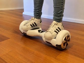 White Hoverboard 6.5” – Like New, Barely Used