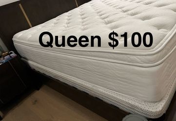 Queen mattress and box spring