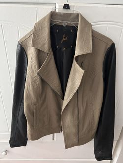 Faux Leather Women’s Jacket In Excellent Condition 
