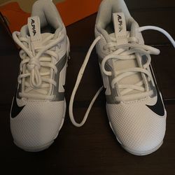 Nike baseball cleats 1.5Y NEW
