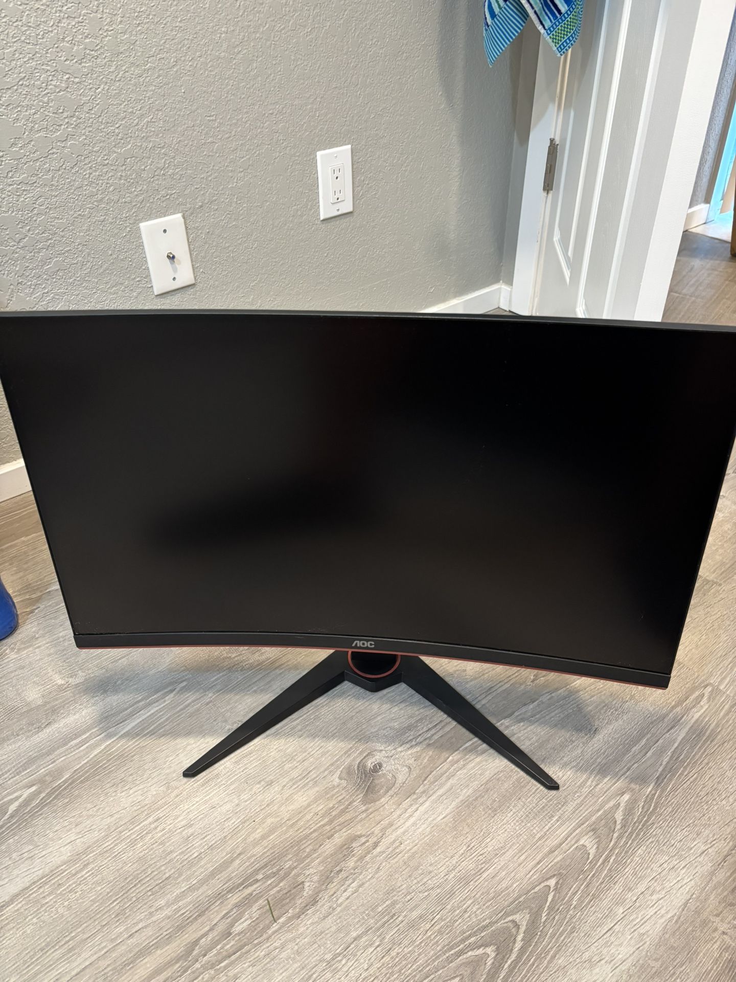 27” QHD (1080p) Curved Monitor