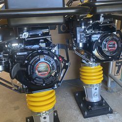 Jumping jack compactor