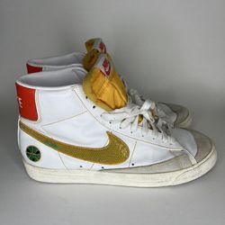 Nike Blazer Mid 77 Vintage Roswell Rayguns Mens Size 11 DD9239-100 Athletic Shoe
