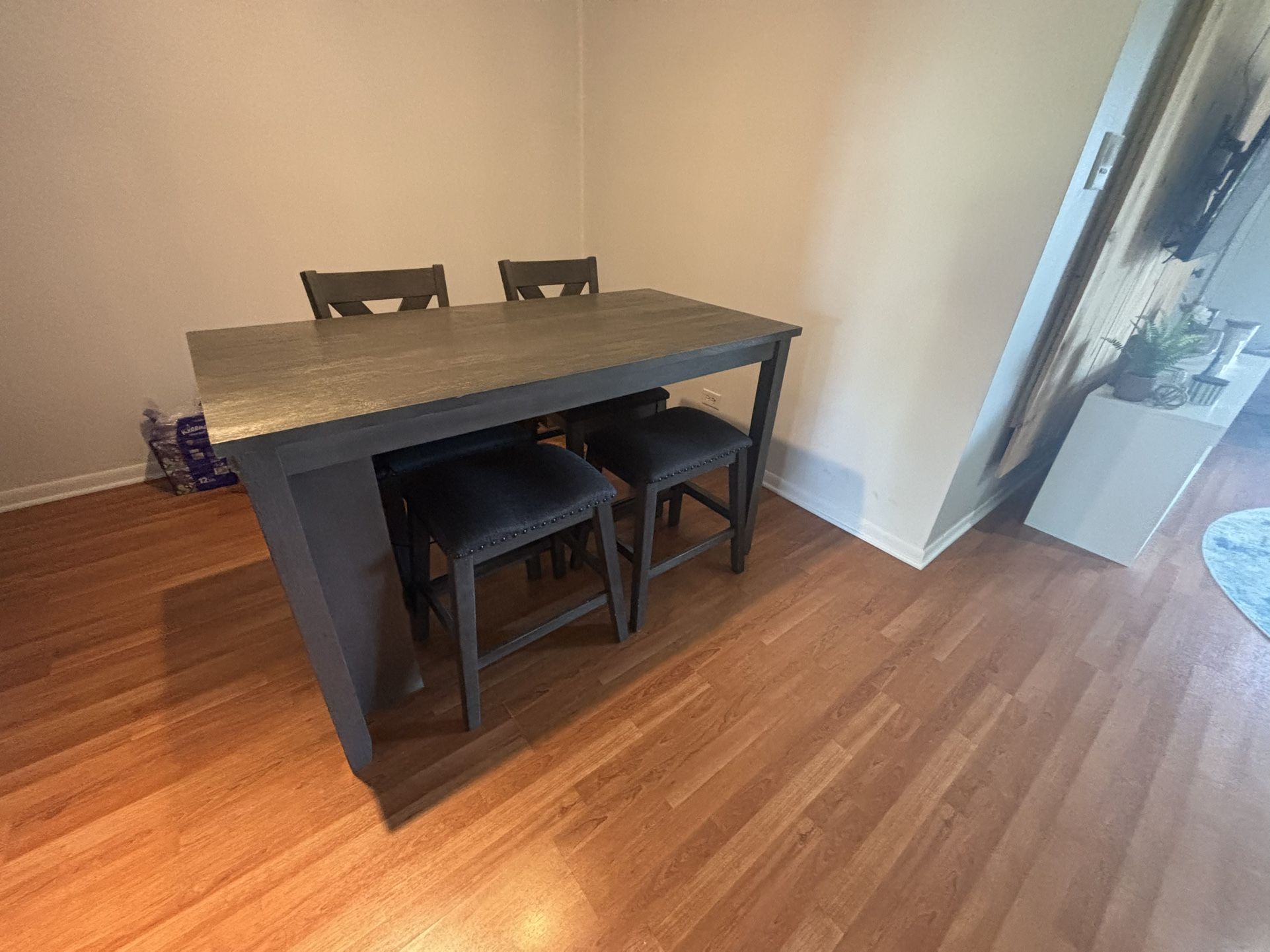 Dining Table W/stools And Chairs