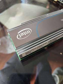 Intel SSD 400GB DC P3600 PCIe 3.0 x4, NVMe
HHHL MLC