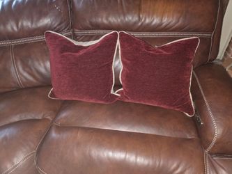Throw pillows set of 2