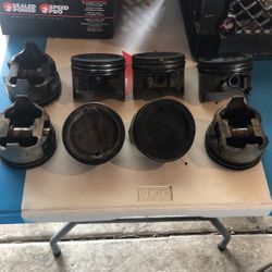 Small Block Chevy 400 Pistons 
