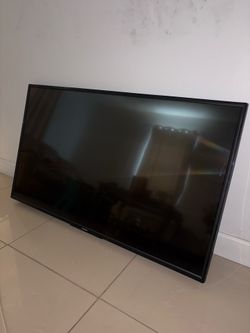 Free 49” TV doesn’t stay on