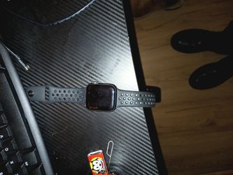 NIKE APPLE WATCH SERIES 5