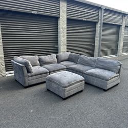Modular Sectional Couch Sofa (FREE DELIVERY!)