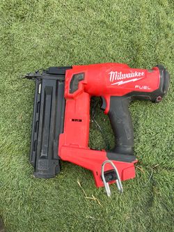 Milwaukee 18v 18g Brad nailer (TOOL ONLY)