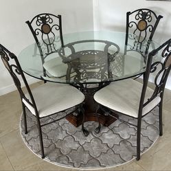 Dining set