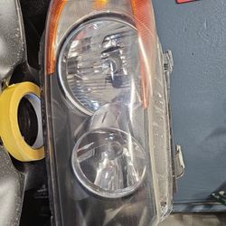 E90 Pasanger Side Headlight 