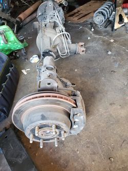 2003 Escalade Rear End With Sensors Diferencial Buenas Condiciones  Con Sensores 350$$