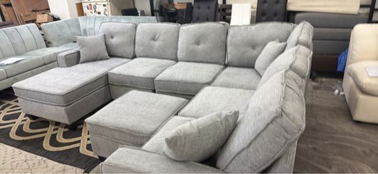 New U shape sectional couch with ottoman / free delivery