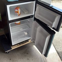 Small Office Mini Refrigerator