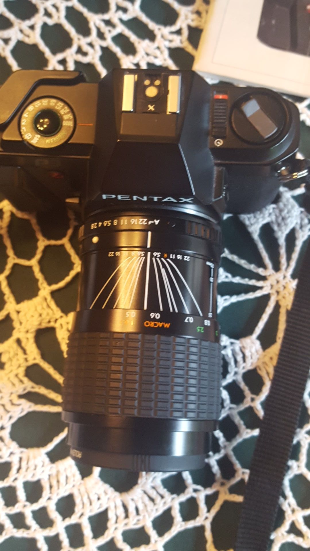 Pentax P3 35mm Camera with SIGMA 35-70mm lens, Vivitar auto thyristor 530 CFD flash, manual and carry case