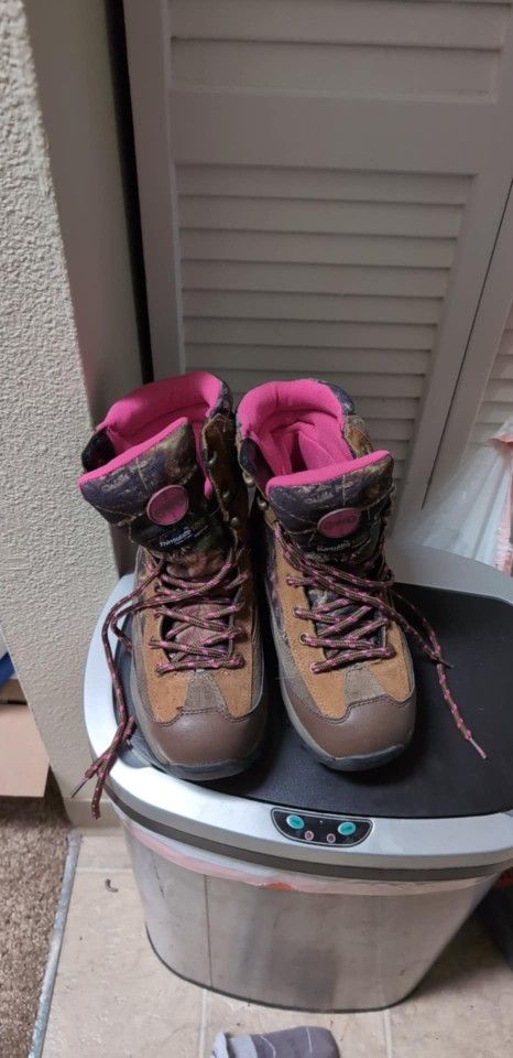 Hiking Boots Size 7