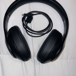 Studio 3 Beats Wireless Noise Cancelling  (Mate Black)