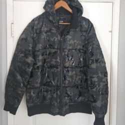 Men's Guess Army Jacket Camouflage XL

Chamarra