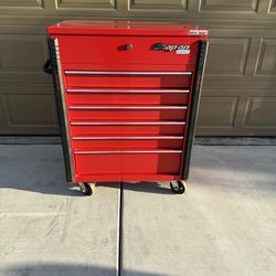 Snap-on Rolling Tool Box  