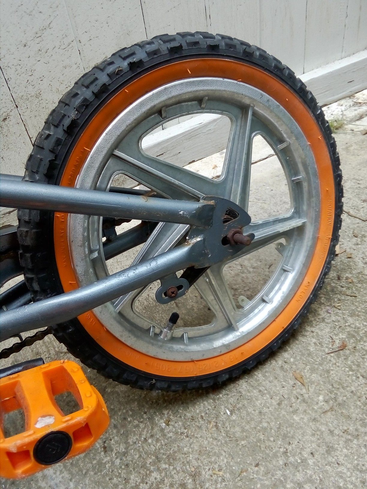 BMX Bike 50 dollars good bike Mongoose text at {contact info removed}