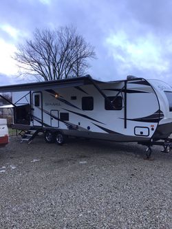 2019 Solaire 258rbss travel trailer/ camper
